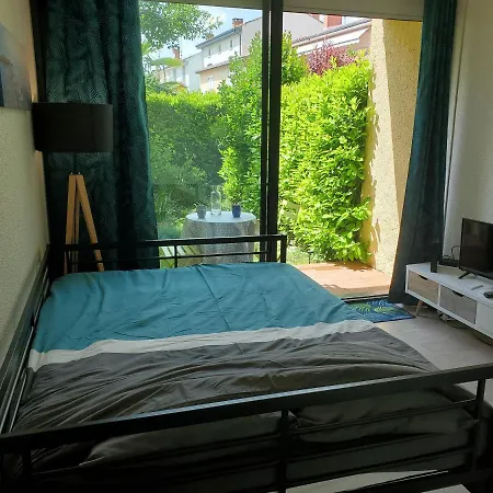 Avec Jardin Privatif Apartment *